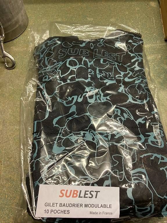Gilets & Westen: Plongée SUBLEST gilet 10 poches – Gebraucht aus Conthey von Clay7