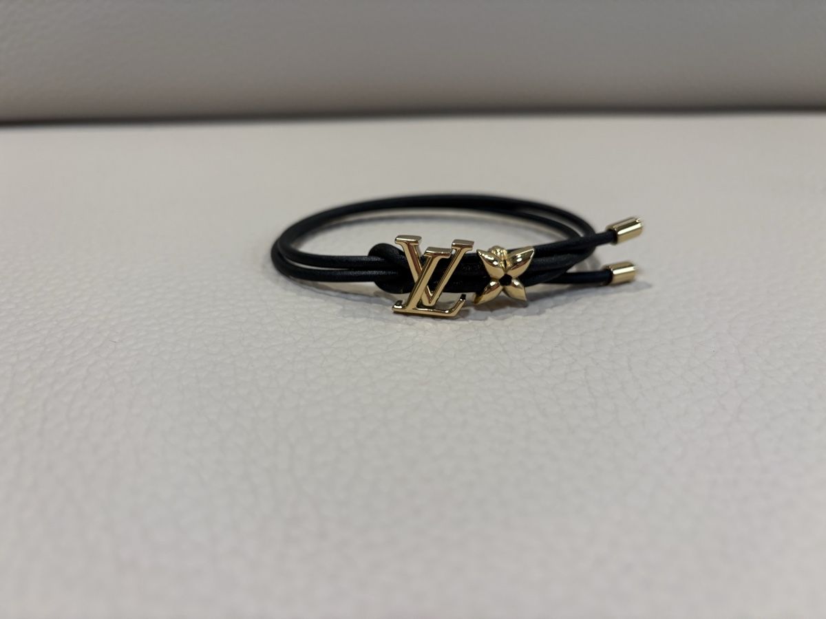 Louis Vuitton Bracciali & Braccialetti: Bracelet Louis Vuitton Noir en cuir – Nuovo e nell'imballaggio originale da Sierre venduto da pfe_sn85
