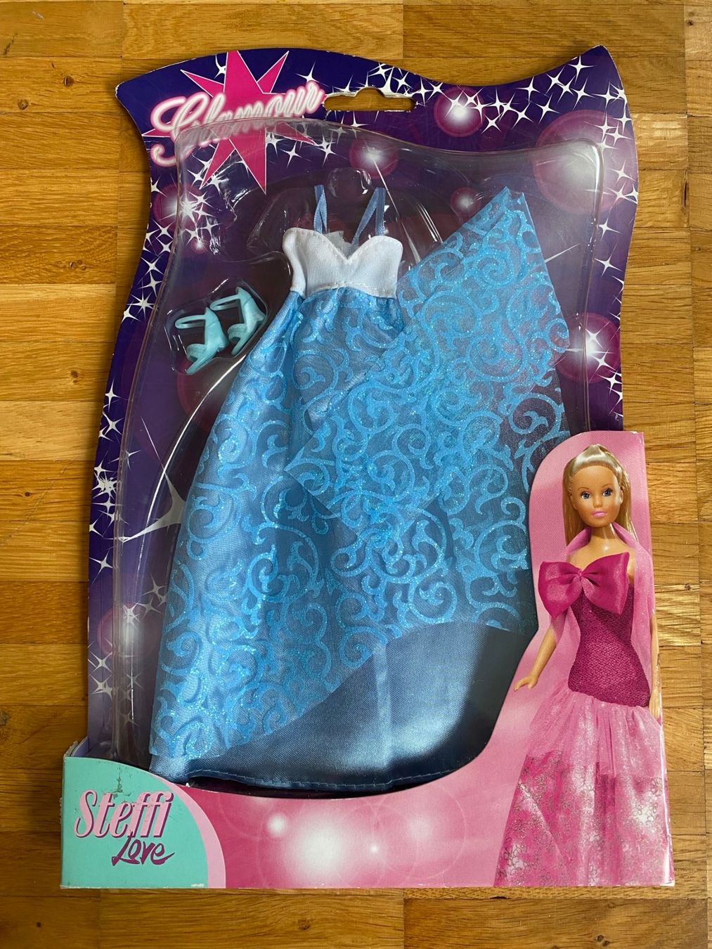 Spielzeuge: Steffi Abendkleid neu, passt auch Barbie mit Schuhen – Gebraucht aus Kastanienbaum von Muenchnerkindl1
