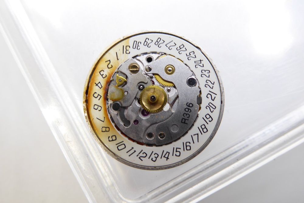 Cartier Movement Quartz Cal. 83 Damaged Acheter sur Ricardo