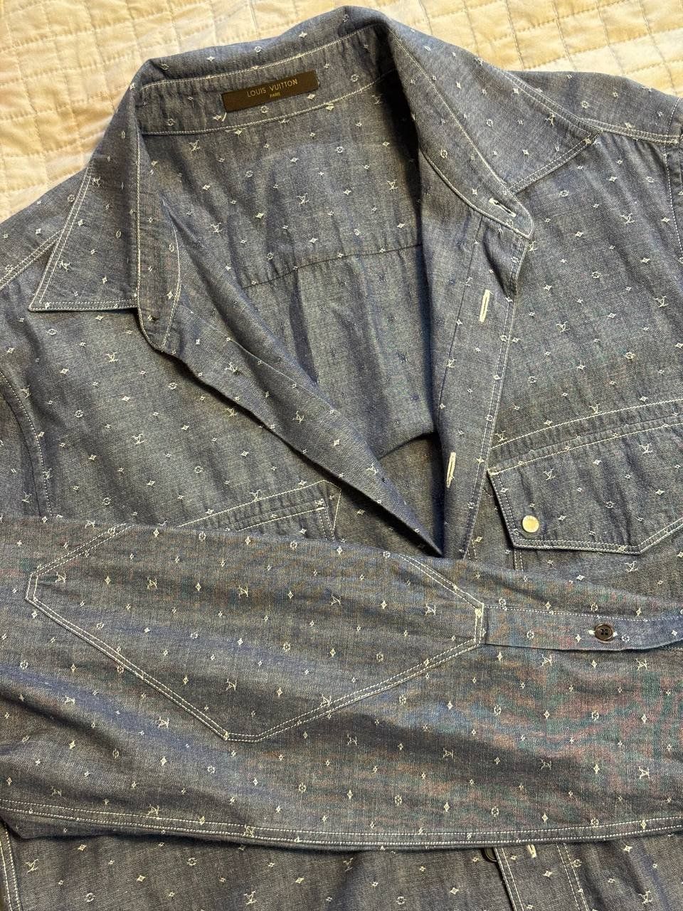 Camicie: Louis Vuitton Chemise – Usato da Cologny venduto da Nayiri 1