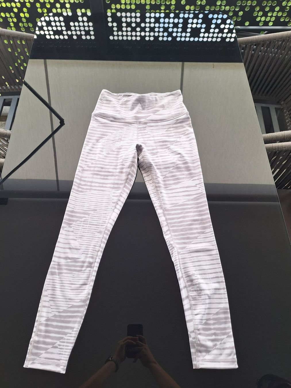 Reebok Leggings: Sportleggings Reebook Gr. M grau gemustert – Usato da Münsingen venduto da lar_hd62