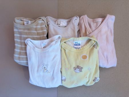 5er-Set Bodys Gr. 68 (#40)