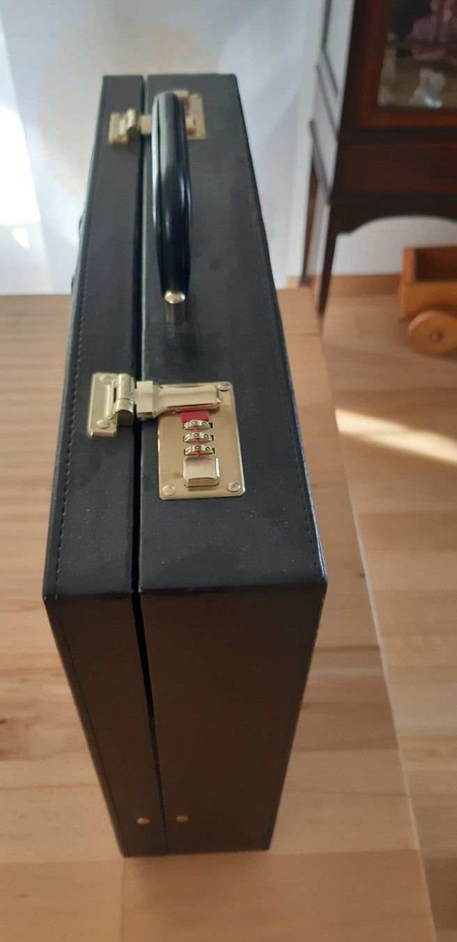 Set di posate: Besteckkoffer 70-Teile, 12er Set – Usato da Balterswil venduto da Jolie6 6