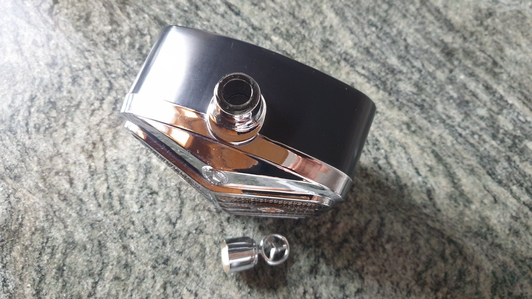 Altro: MERCEDES BENZ DESIGN / SCHNAPSFLASCHE – Usato da Wengi b. Büren venduto da Ot1000 5