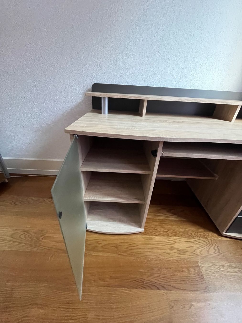 Conforama Scrivanie: Schreibtisch aus Holz – Usato da Biel/Bienne venduto da ale_v5k7 3