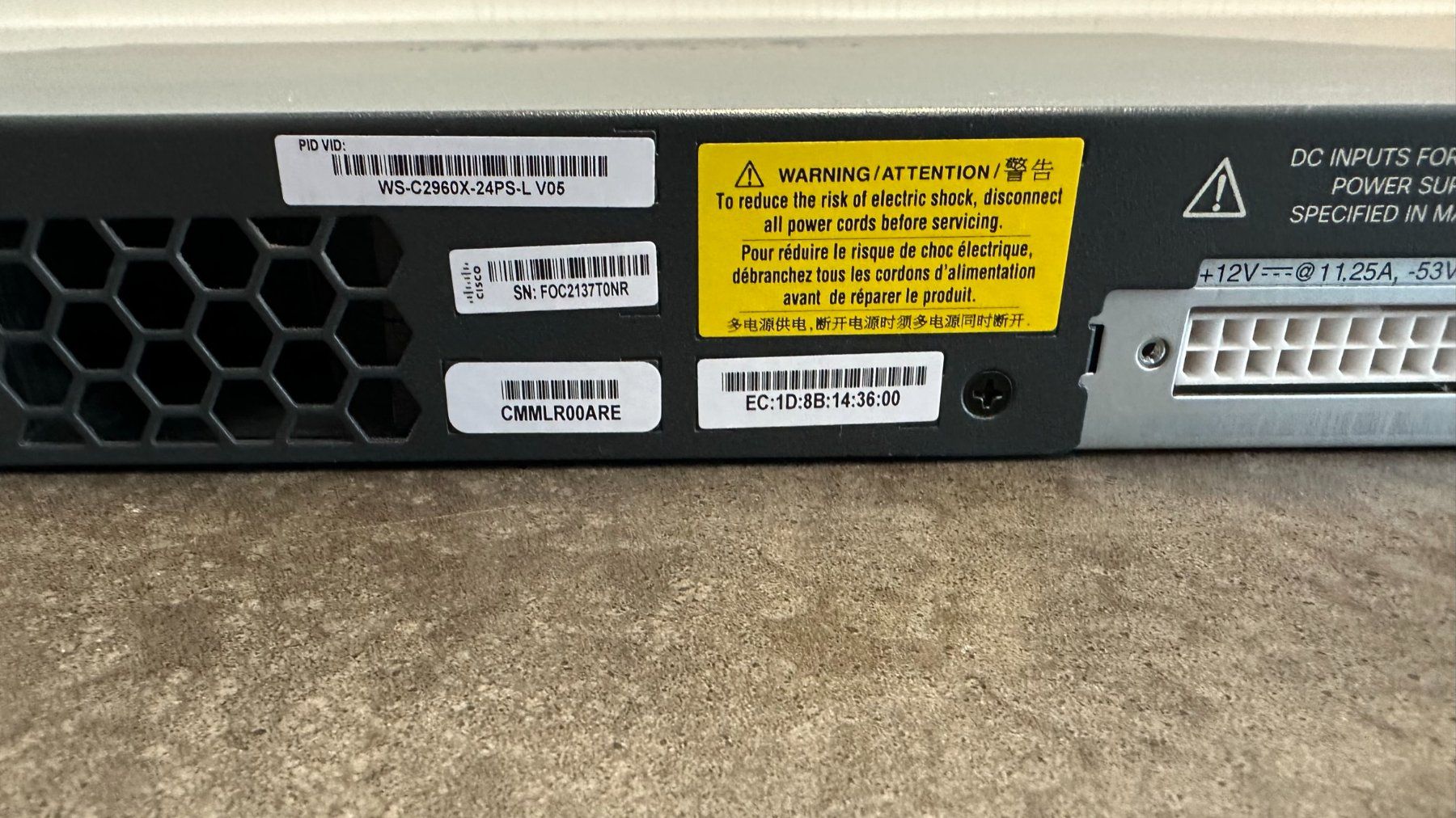 Cisco Hub & Switch: Cisco Catalyst 2960X-24PS-L Switch – Usato da Altstätten SG venduto da Cobra96 3