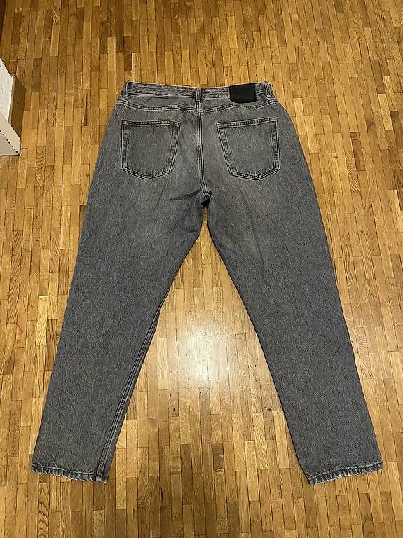 Hosen: Pantalon ZARA gris – Gebraucht aus Genève von lua_8czq 1