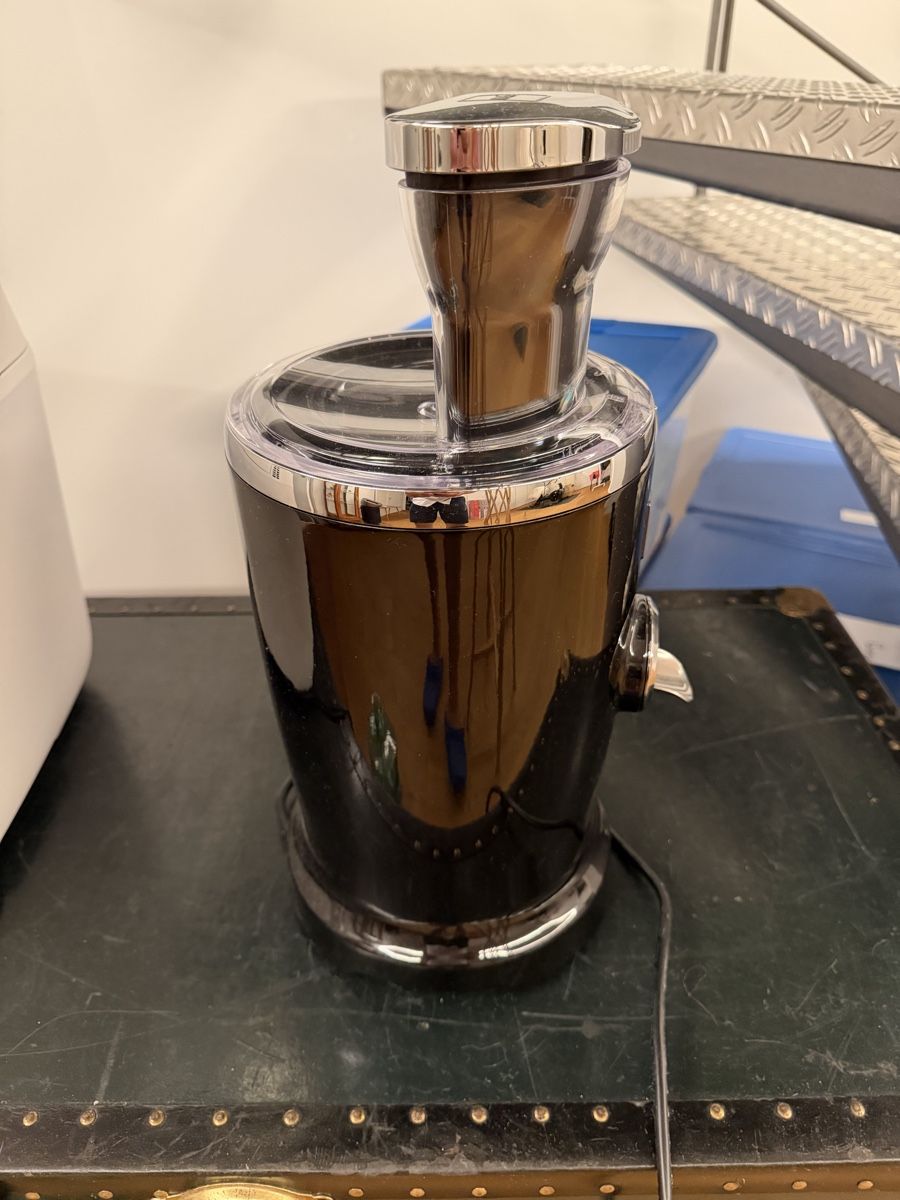 Novis Elettrodomestici da cucina: Novis Vitajuicer Entsafter – Usato da Luzern venduto da roos255 6