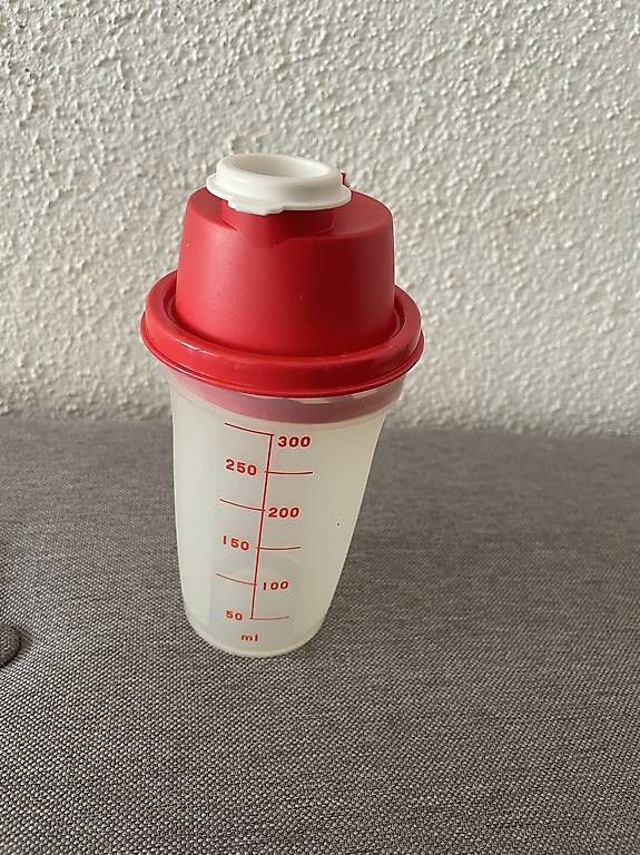 Contenitori & Simili: Tupperware Shaker 300 ml – Usato da Künten venduto da Gubapri