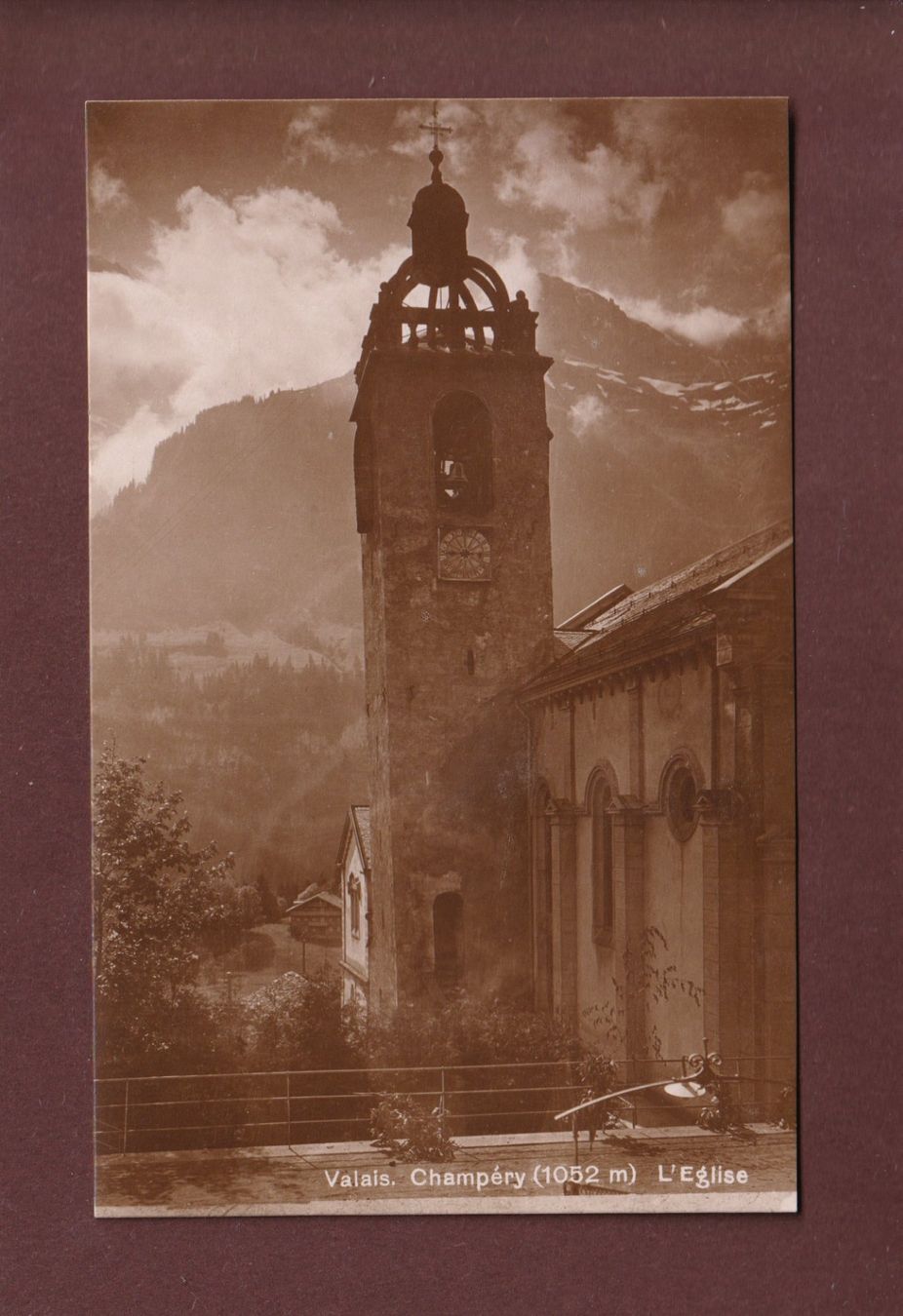 Cartes postales: CHAMPERY - L'Eglise – D'occasion à Pully par nicecards
