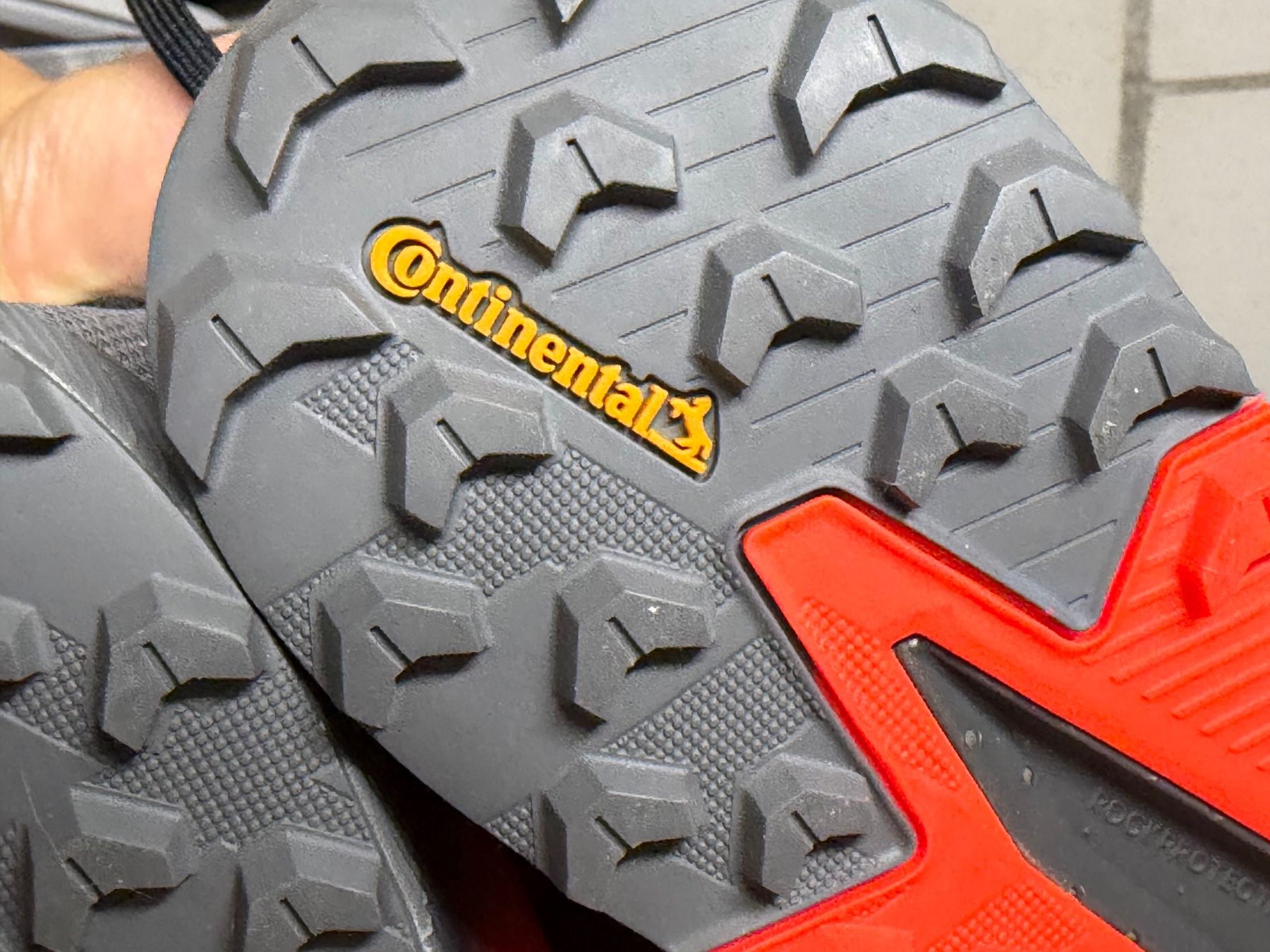 Adidas Scarpe da uomo: Adidas Terrex Schuhe – Nuovo (secondo la descrizione) da Güttingen venduto da JeffreyGucc 8