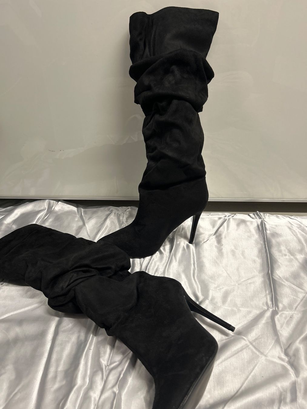 Scarpe da donna: Overknee Stiefel / Boots schwarz Gr 36 NEU – Nuovo e nell'imballaggio originale da Regensdorf venduto da Spyke55 1