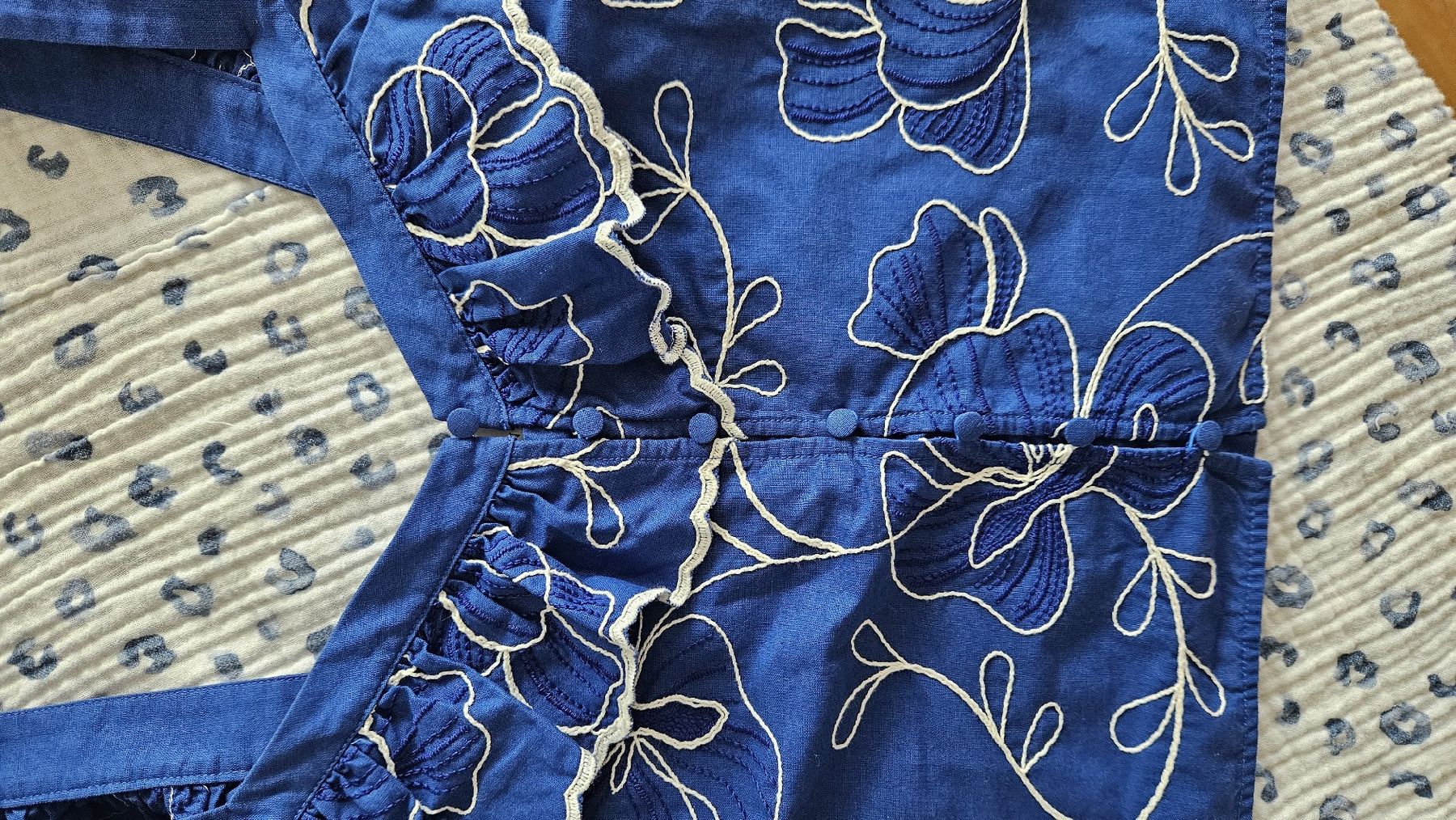 Sezane Tops: Top Sézane bleu brodé – Neuf (Voir description) à Köniz par cla_m7yd 6