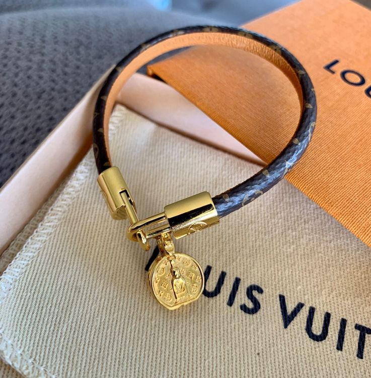 Shop Louis Vuitton MONOGRAM Lv tribute bracelet (M6442F) by sunnyfunny