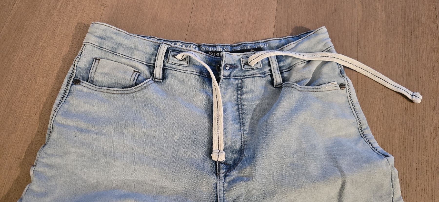 Jeans: Jeansshorts – Usato da Amlikon-Bissegg venduto da Schnuefeli4 1
