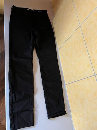 Schwarze Hose, Grösse 38 