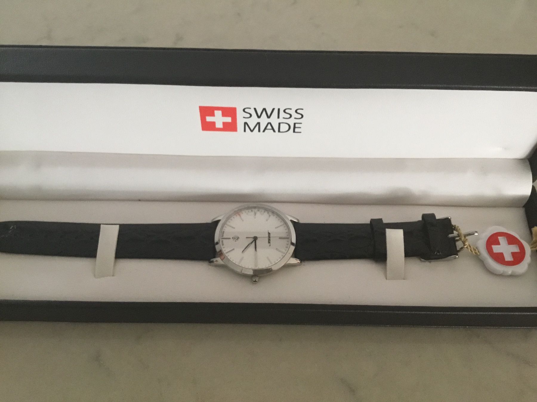 Orologi: Silberfarbene Armbanduhr mit BOSE - Logo – Nuovo e nell'imballaggio originale da Rheinfelden venduto da Floyd5 2