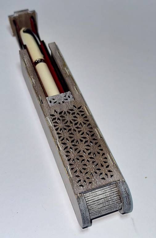Stifte & Marker: Étuis à stylos en bois neuf – Gebraucht aus Vinelz von Sevy100 4