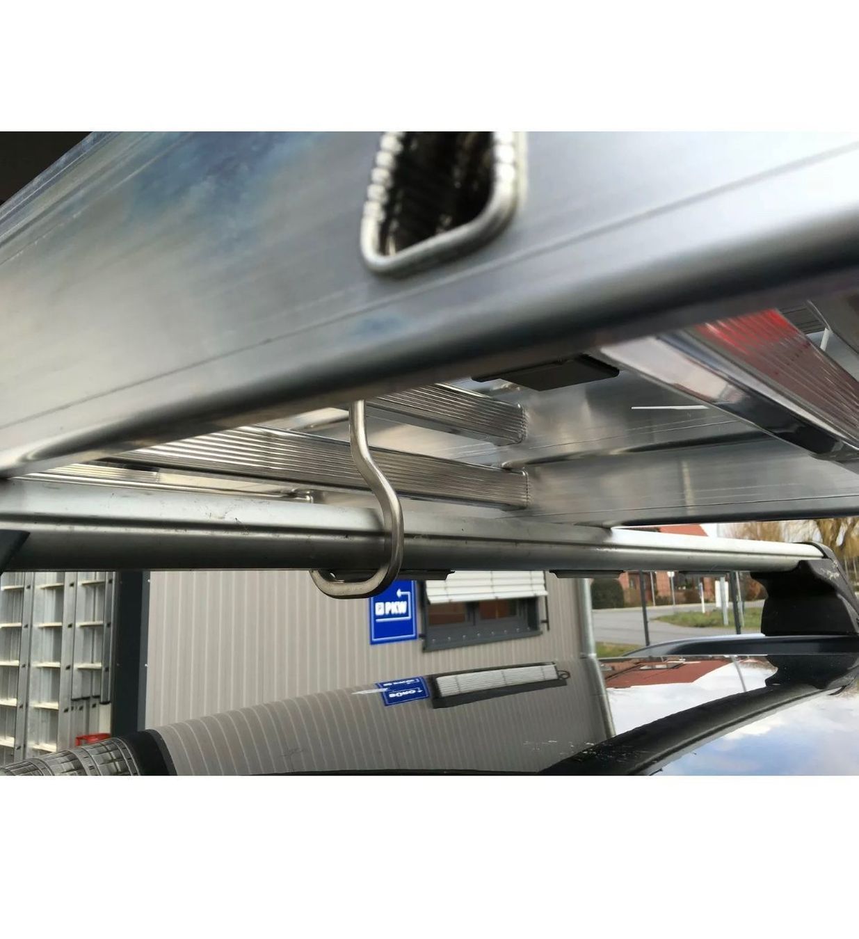 Scale: +Safe Clamp Auto Leiterhalter für DACH – Nuovo e nell'imballaggio originale da Amriswil venduto da JaJa-Express 2