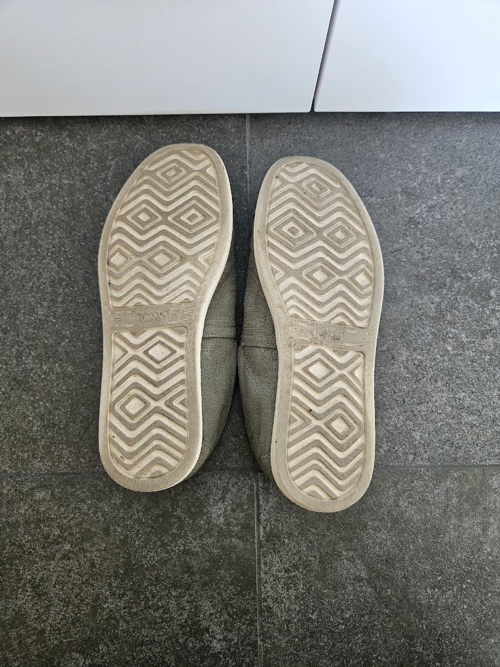 Toms Herrenschuhe: Toms vertes (taille 44) – Gebraucht aus Bussigny von niwa_mikan 3