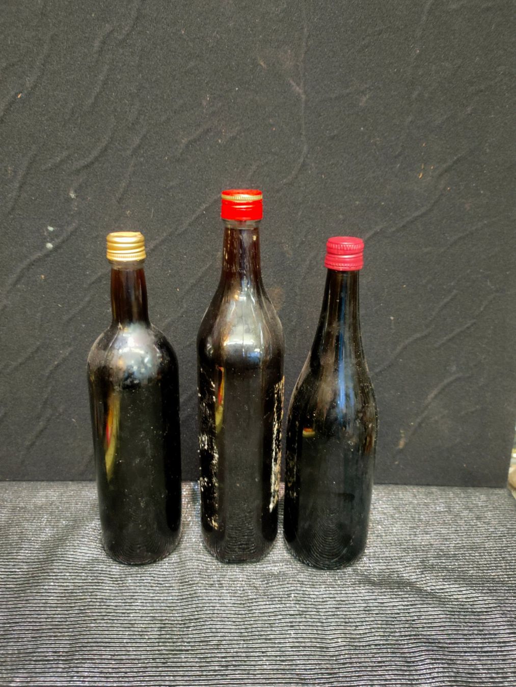 Spirituosen: LOT DE 3 BOUTEILLES SURPRISES – Gebraucht aus Genève von Leboucheoreilles 5