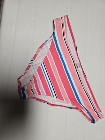 Triumph Bikinihose, gestreift, Grösse 44, Sommer Hit!