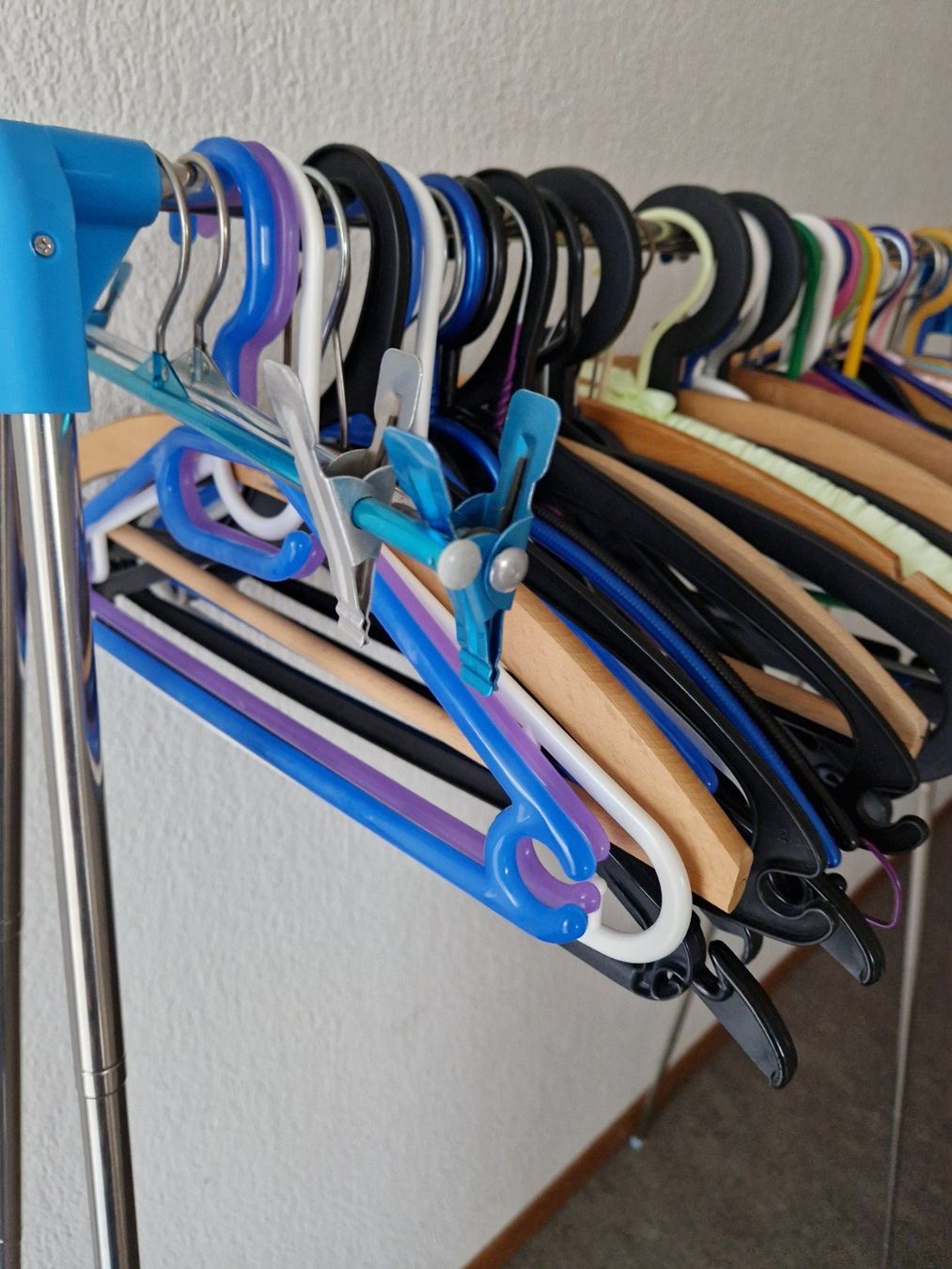 Cintres: 60 Stk. Kleiderbügel – D'occasion à Münchenbuchsee par Aare22 2