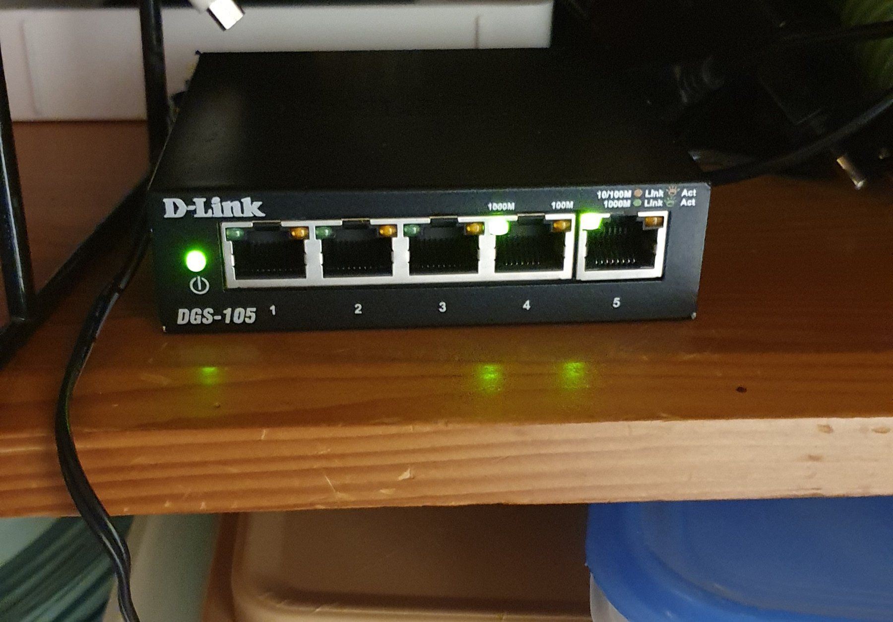 Dlink Hubs & Switches: D-Link commutateur 5 ports – Gebraucht aus Servion von meno999 4