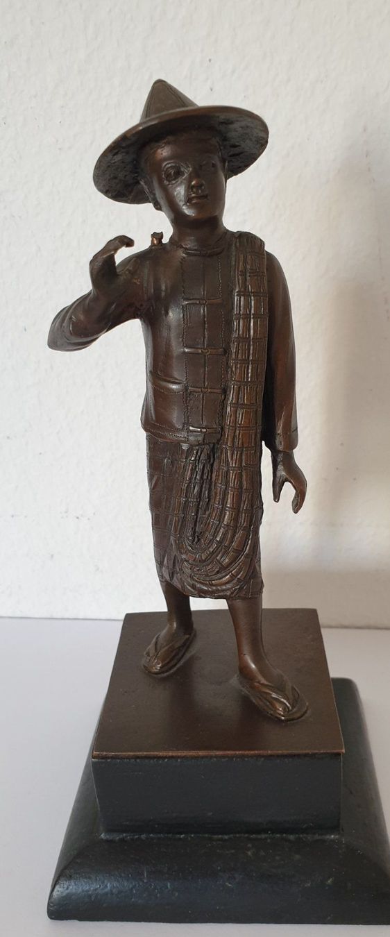 Figuren: Asiatische Bronze Figur – Gebraucht aus Emmen von Brockofsky