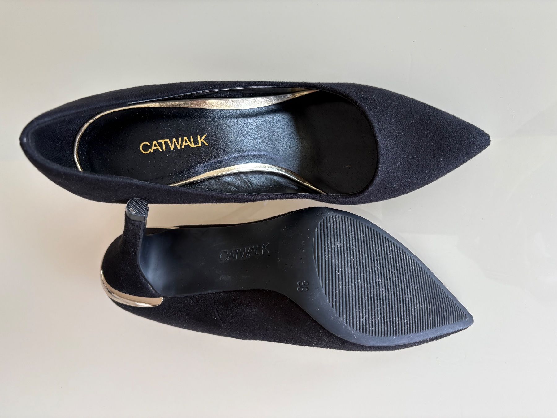 Scarpe da donna: Neue elegante, sexy, schwarze Pumps – Nuovo e nell'imballaggio originale da Oetwil an der limmat venduto da Sual 2