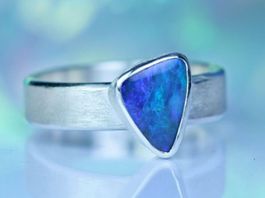 MARIS ASTRALIS Silberring mit Australischem Opal · EU 58