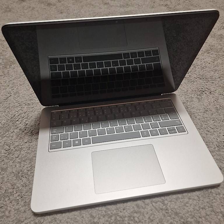 Microsoft Notebook: Microsoft Surface Laptop Studio 2 i7 / 16 GB RAM/512 GB SSD – Usato da Grafstal venduto da Leednow 3