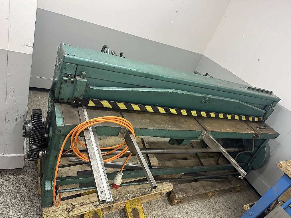 Toutes les machines: Tafelschere  – D'occasion à Langnau am Albis par Peric-N.
