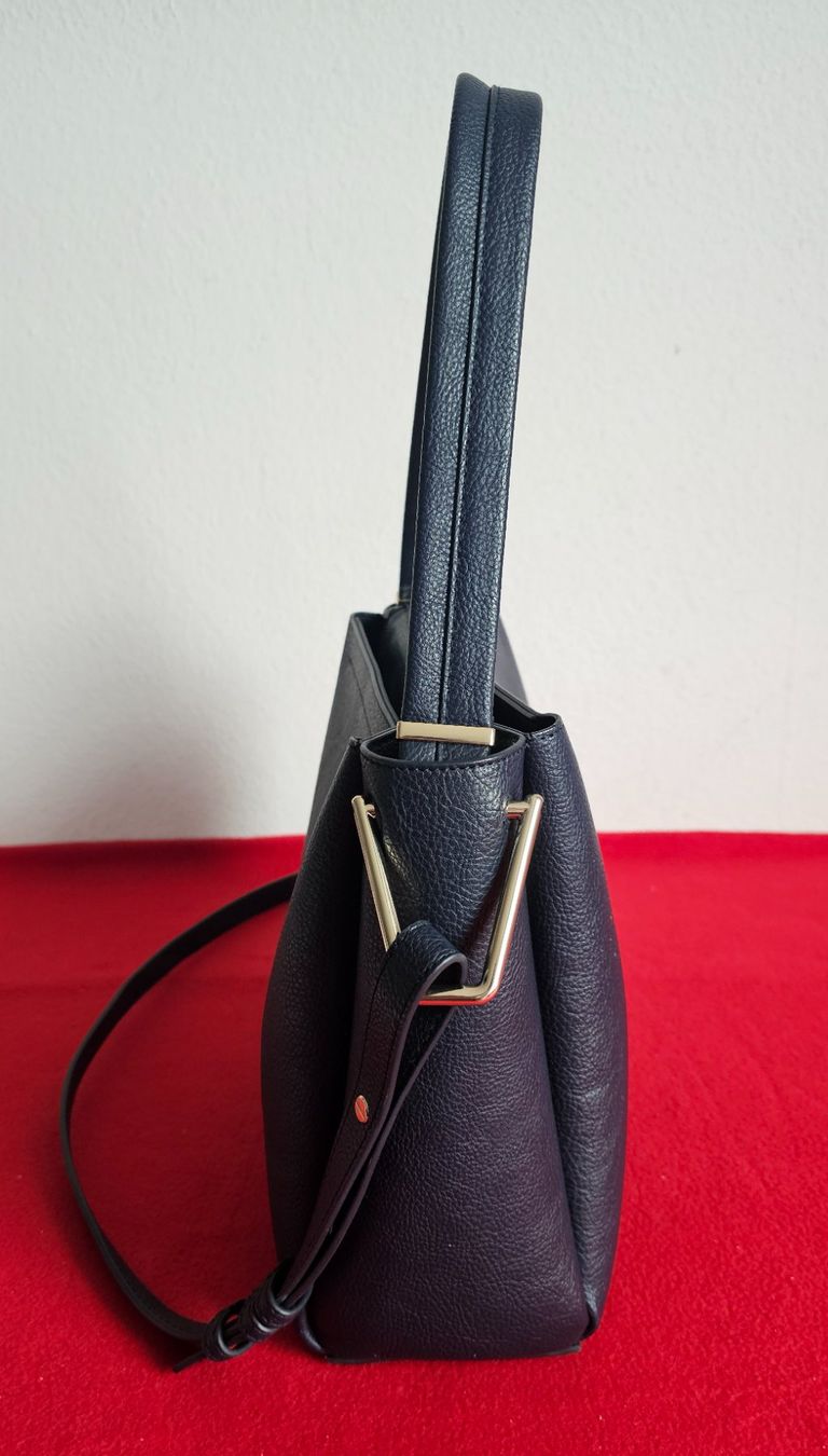Tommy Hilfiger Taschen für Damen: ***TOMMY HILFIGER *** Hand od. Umhängetasche – Neu (gemäss Beschreibung) aus Bronschhofen von Xena37 9