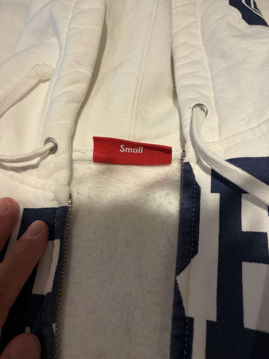 Pullover & Sweatshirts: Supreme Kapuzenpullover – Neu (gemäss Beschreibung) aus Kilchberg ZH von chw_75d9 1