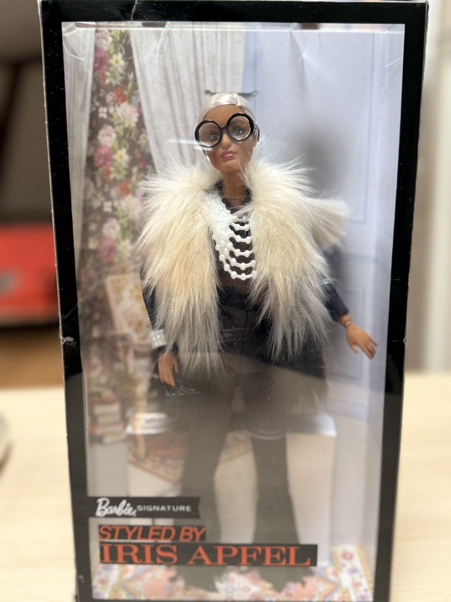Bambole: BARBIE  Signature Styl Iris Apfel – Nuovo e nell'imballaggio originale da Zürich venduto da Elena_8 1