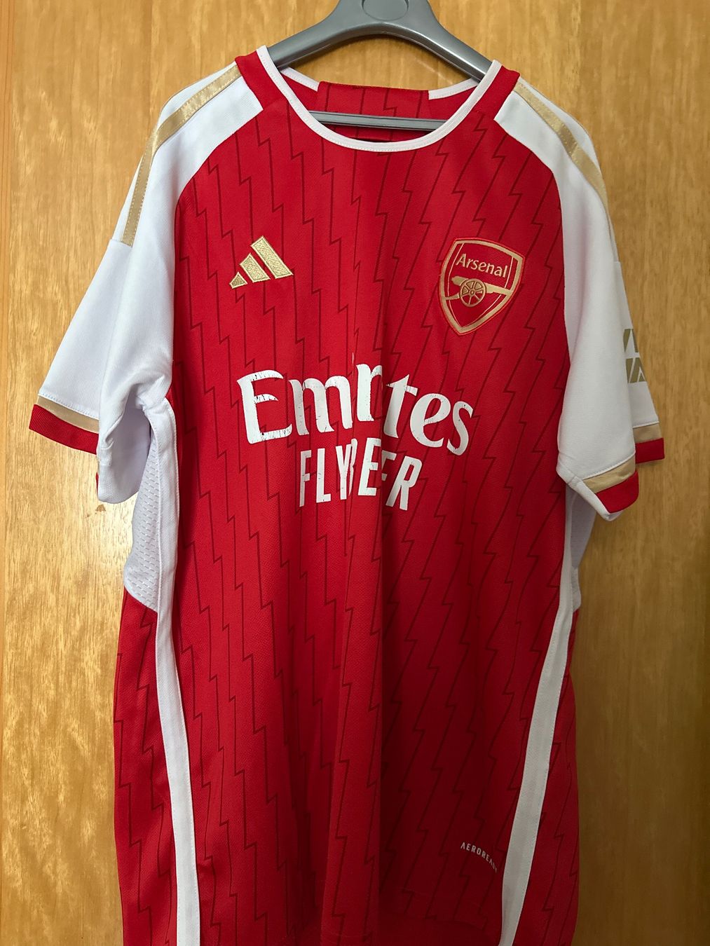 Arsenal Canottiere & Pantaloni: Maillot d’Arsenal floqué Saka – Usato da Vétroz venduto da mat_ng2x