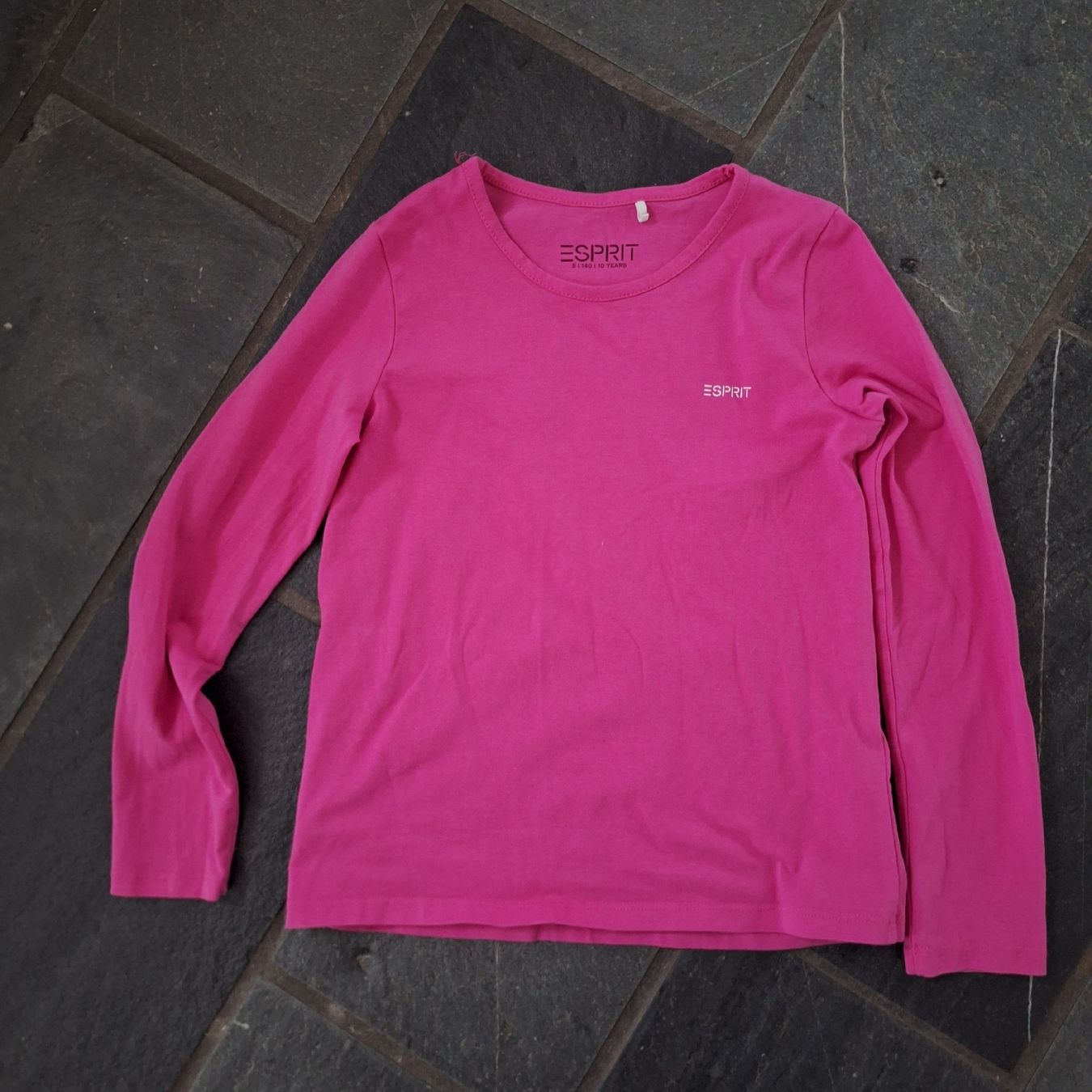 Pulls et sweat-shirts: 3 Mädchenpulliover Gröse 140 – D'occasion à Schübelbach par rab02 2