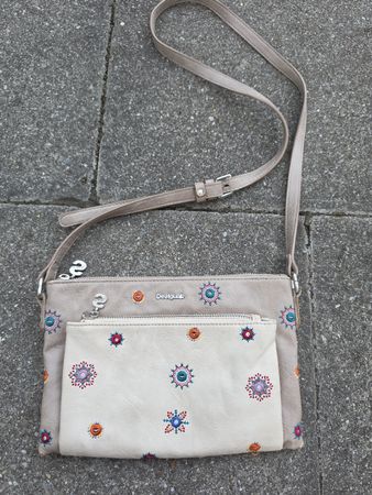 Tasche Desigual bestickt beige guter Zustand