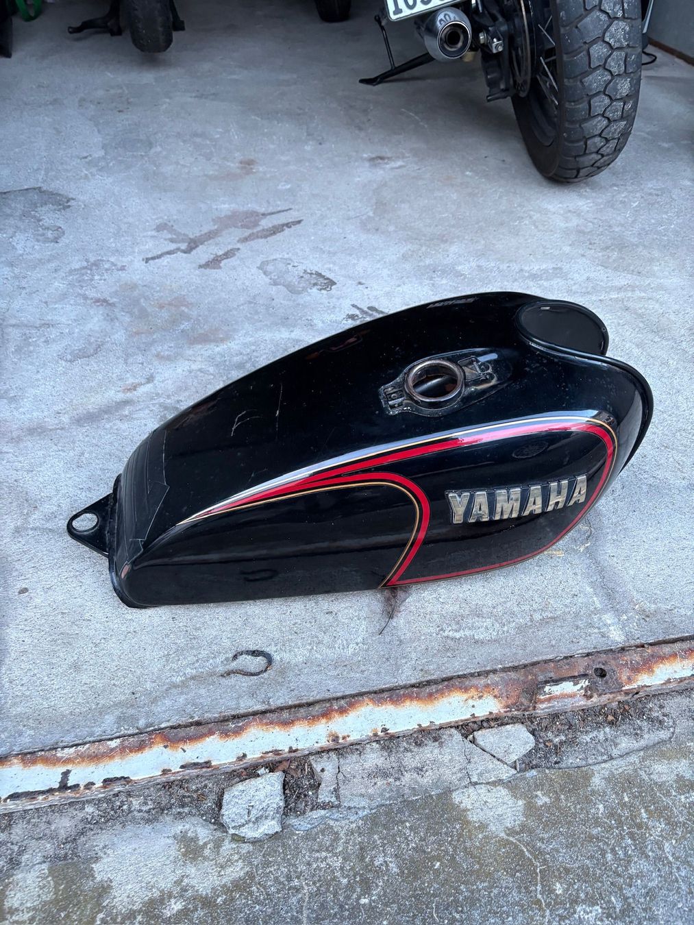 Yamaha Accessori per altri veicoli: Yamaha sr500 Tank – Usato da Aarberg venduto da 2002stefan