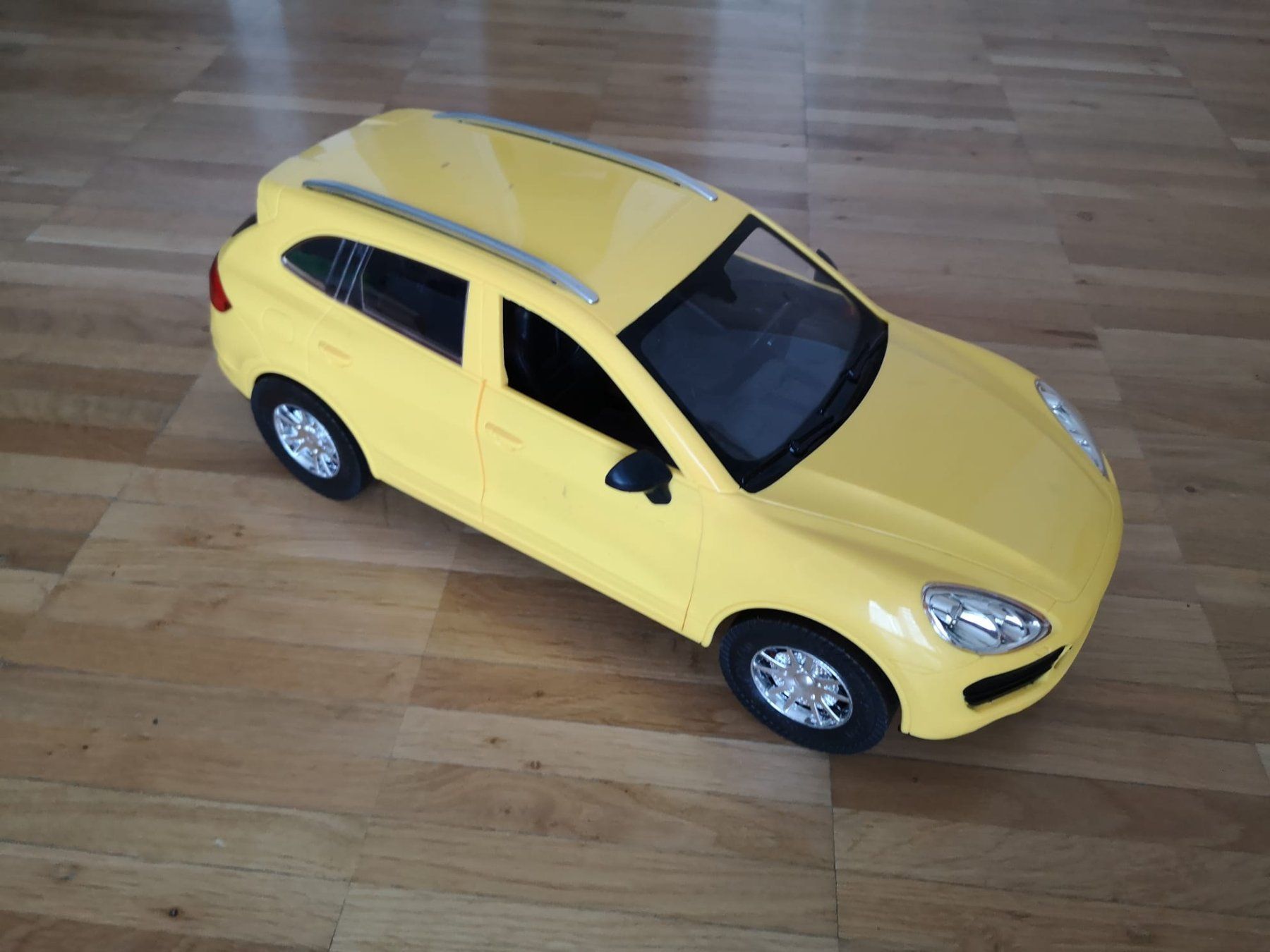 Giocattoli: 3 sehrrr  grosse Spielzeugautos – Usato da Amriswil venduto da Mat08 4