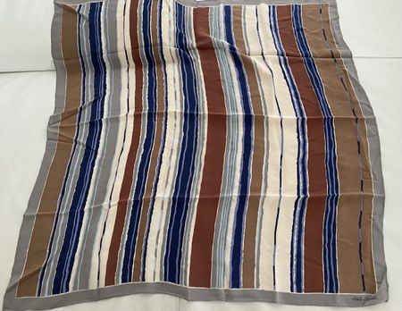 Fishba Stoffels Seiden Foulard 🌸
