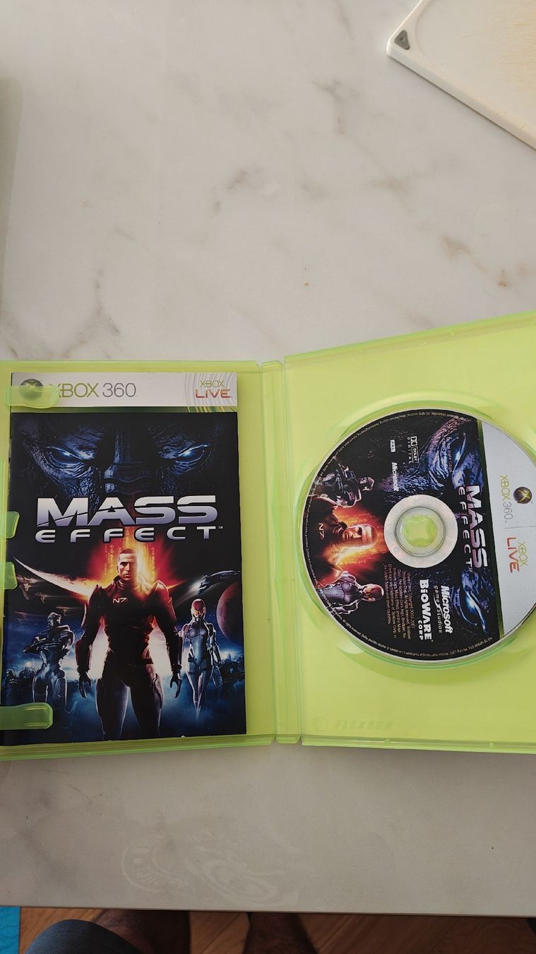 Giochi: Mass Effect - Xbox 360 – Usato da Montagnola venduto da mattbert86 2