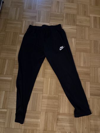 Nike Sporthosen Herren Grösse M guter Zustand