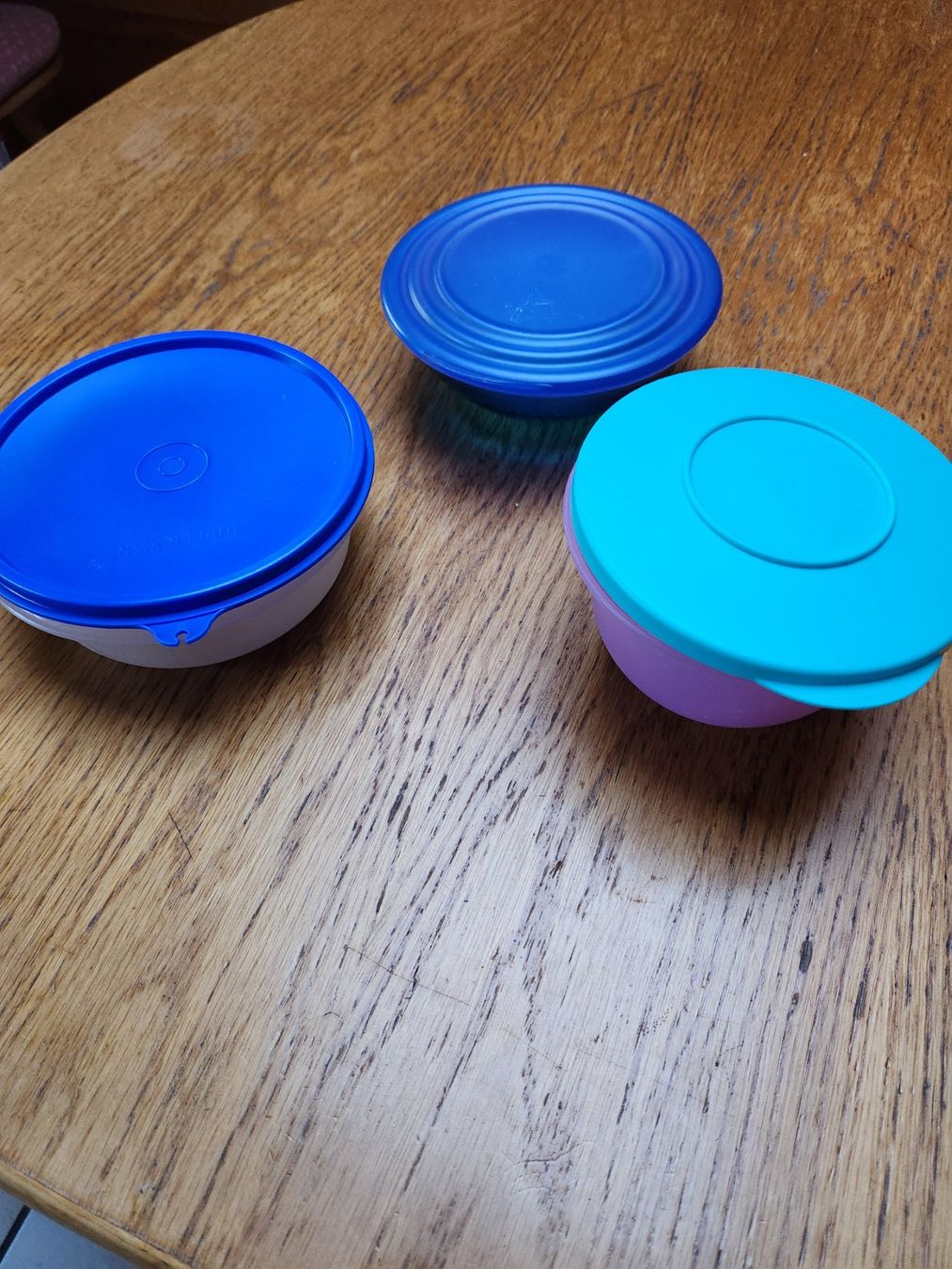 Tupperware Contenitori & Simili: Tupperware dichte Behälter 2x 600ml, 1x 550ml 3Stück – Usato da Gstaad venduto da Meiel2020