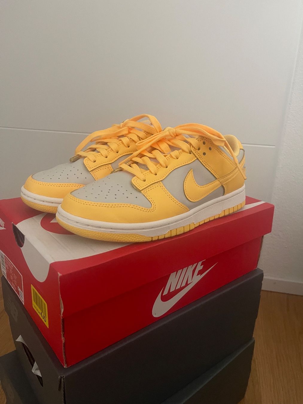 Nike Herrenschuhe: Nike Dunk Low - light bone/citron pulse/sail – Gebraucht aus Fahrweid von meded 1