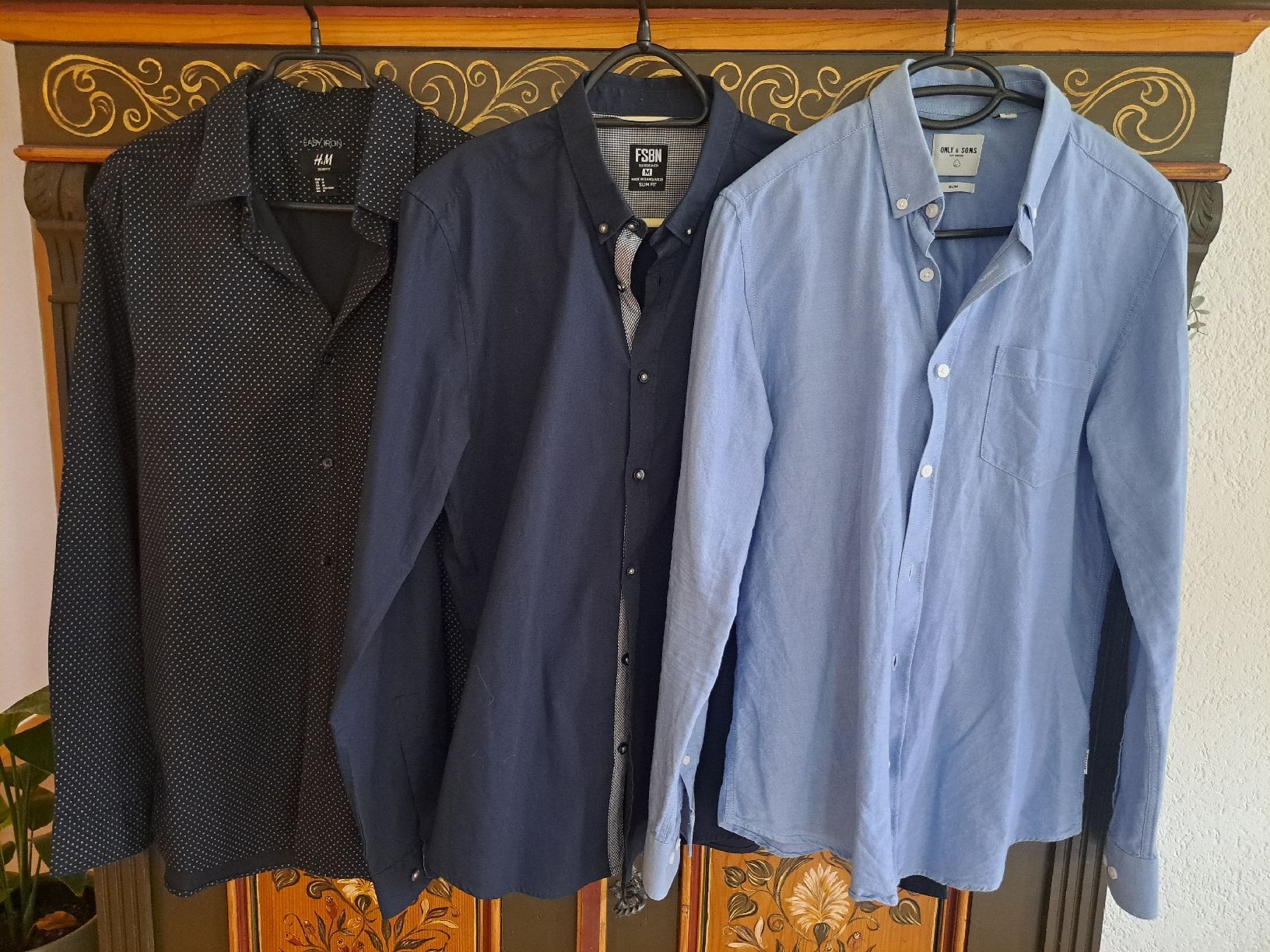 Lotti di vestiti: Set Herrenhemd Blau – Usato da Grosshöchstetten venduto da Roswitha88