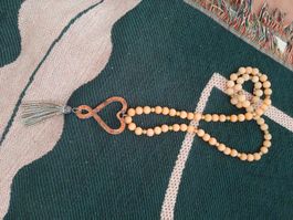 sautoir pierre abricot pendentif cœur orange pompon perles