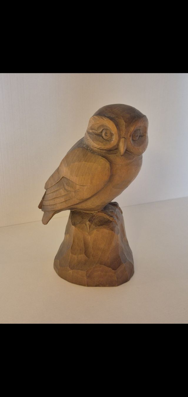 Statuette: Holz Eule Handgeschnitzt – Usato da Sumiswald venduto da fae_krq8